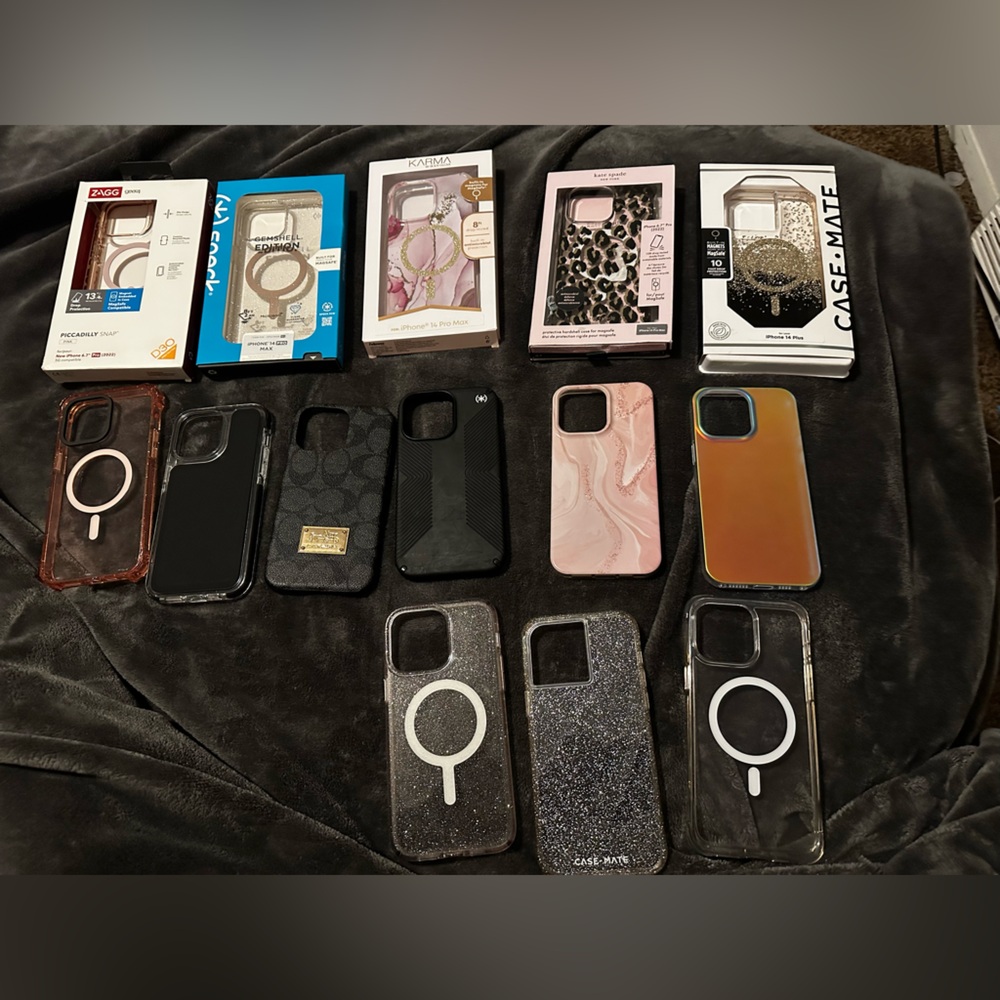 Iphone 14pm bundle $8